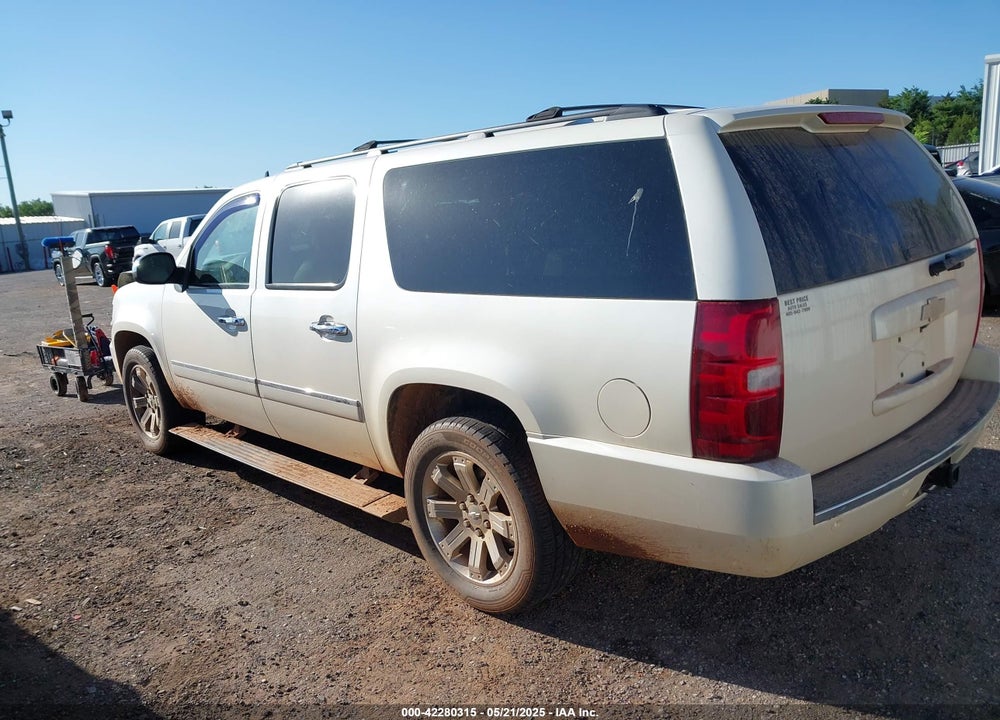 2010 CHEVROLET SUBURBAN 1500 VIN: 1GNUKKE36AR129309
