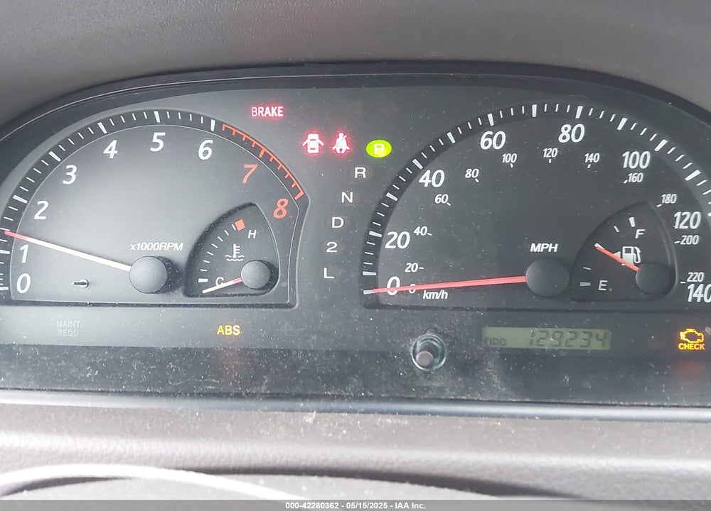 2004 TOYOTA CAMRY VIN: JTDBE32KX40270367