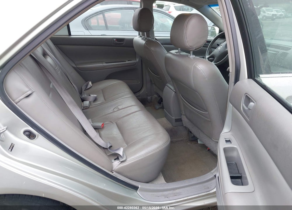 2004 TOYOTA CAMRY VIN: JTDBE32KX40270367
