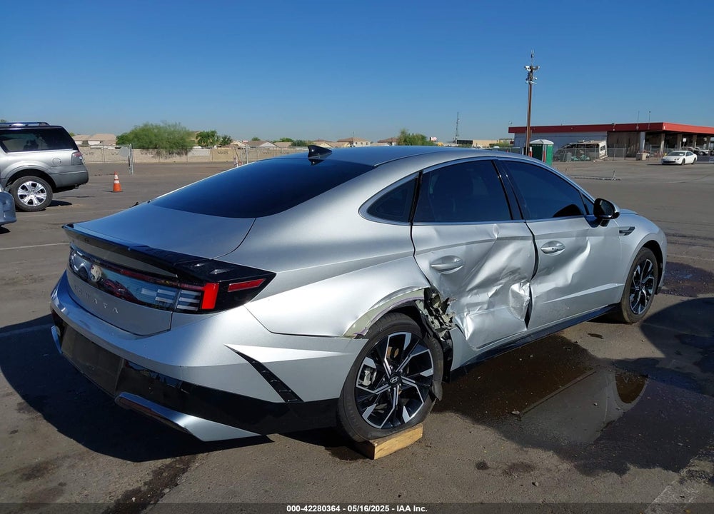 2024 HYUNDAI SONATA VIN: KMHL64JA6RA389143