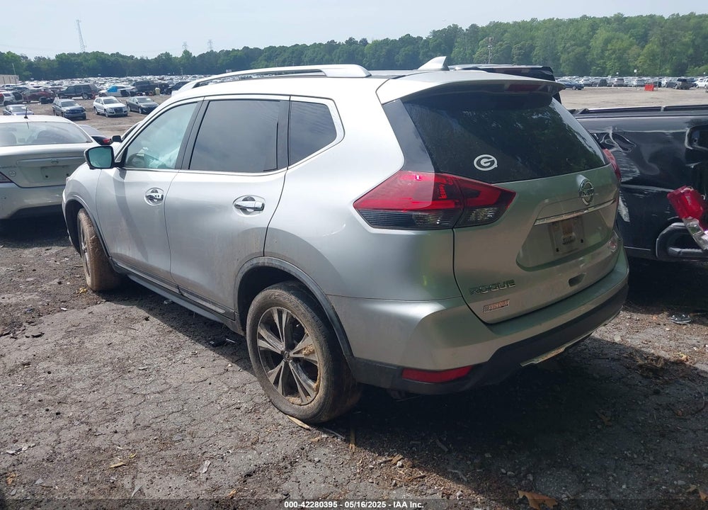 2018 NISSAN ROGUE VIN: JN8AT2MT8JW462188