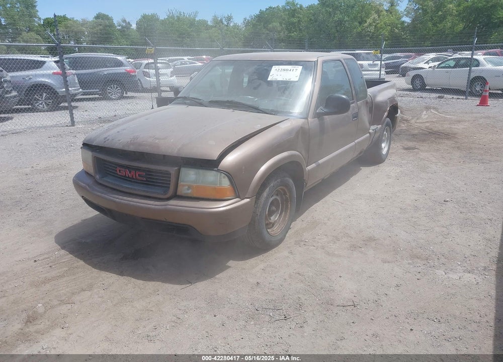 2001 GMC SONOMA SLS VIN: 1GTCS19W618233257