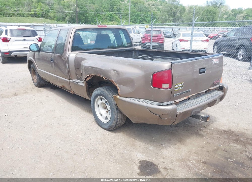 2001 GMC SONOMA SLS VIN: 1GTCS19W618233257