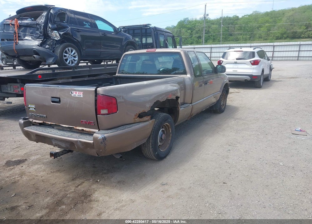 2001 GMC SONOMA SLS VIN: 1GTCS19W618233257