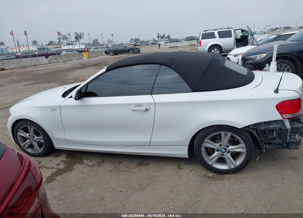 2008 BMW 128I VIN: WBAUN13508VH80273