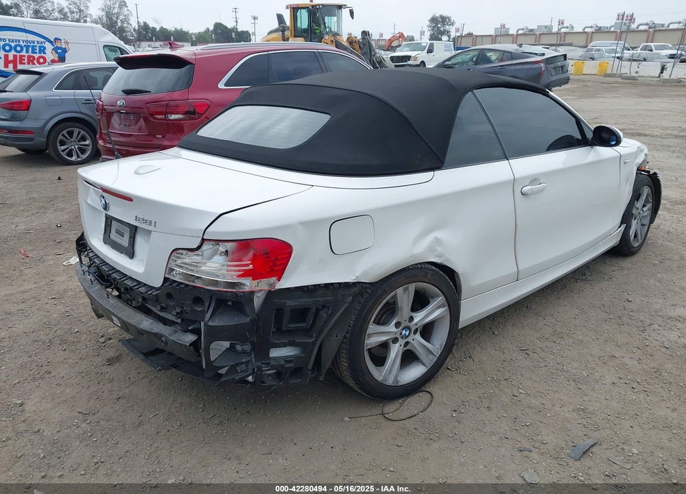 2008 BMW 128I VIN: WBAUN13508VH80273