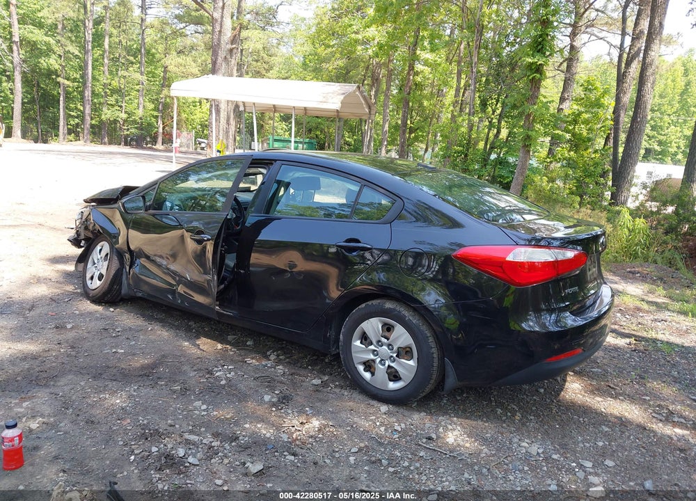 2015 KIA FORTE VIN: KNAFK4A68F5393463