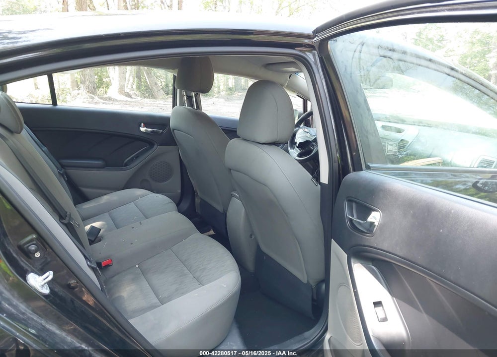 2015 KIA FORTE VIN: KNAFK4A68F5393463