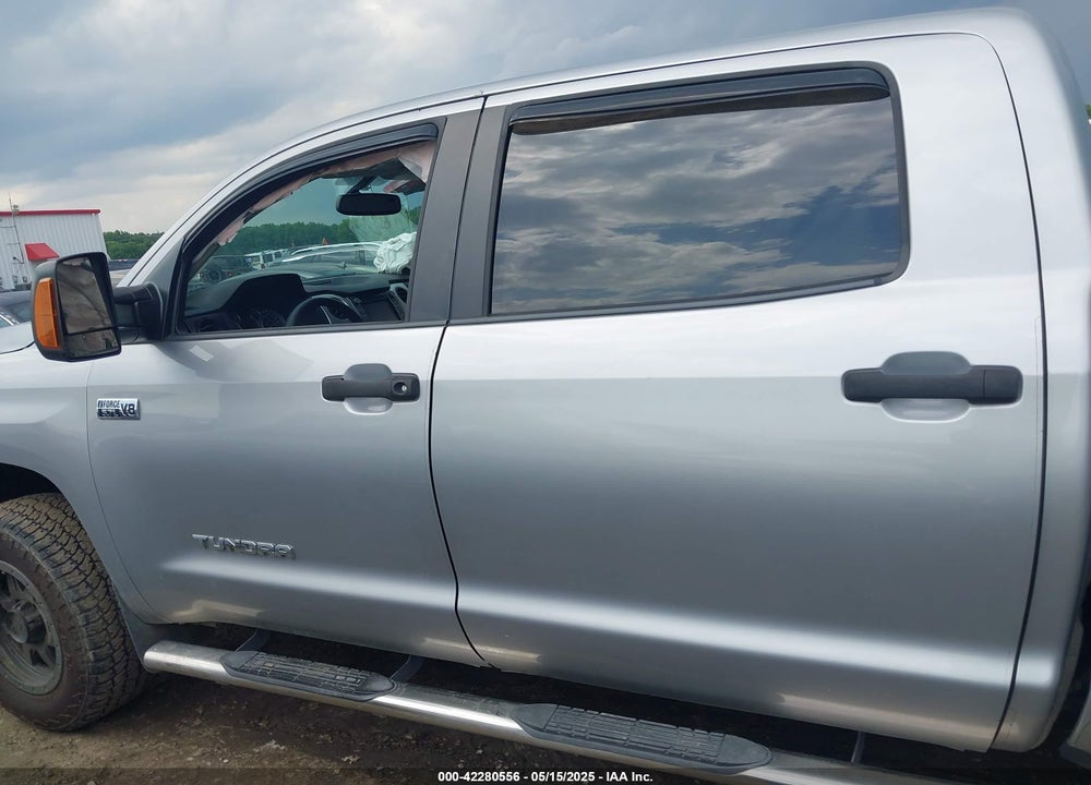 2016 TOYOTA TUNDRA SR5 5.7L V8 VIN: 5TFDW5F13GX522409