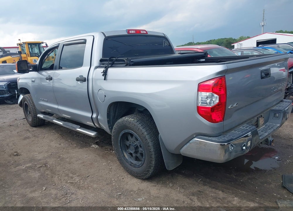2016 TOYOTA TUNDRA SR5 5.7L V8 VIN: 5TFDW5F13GX522409