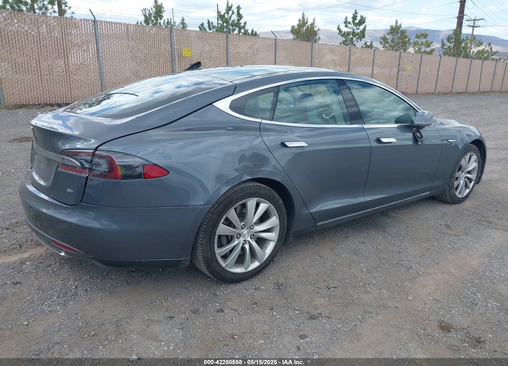 2013 TESLA MODEL S VIN: 5YJSA1CN5DFP21635