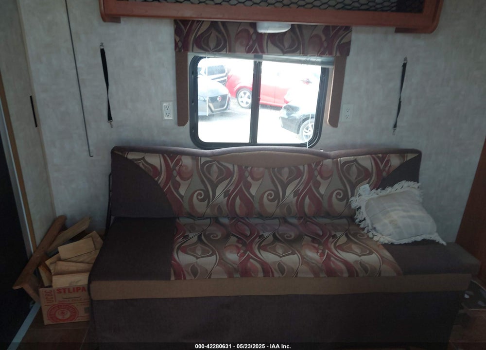 2011 FOREST RIVER GREY WOLF VIN: 4X4TCKU26BK012165