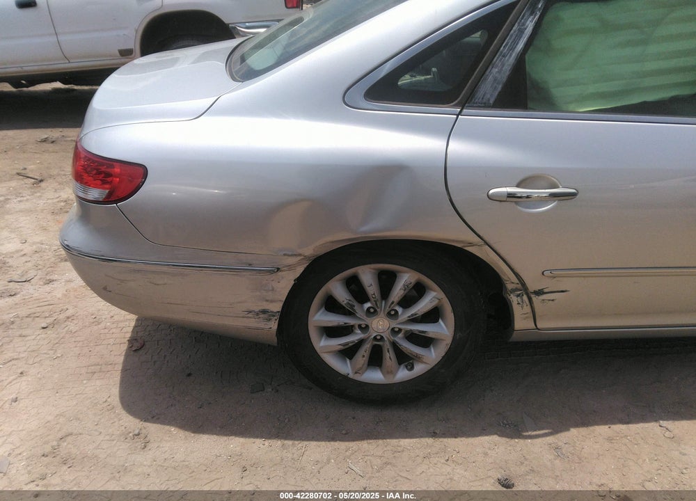 2008 HYUNDAI AZERA LIMITED VIN: KMHFC46F98A309536