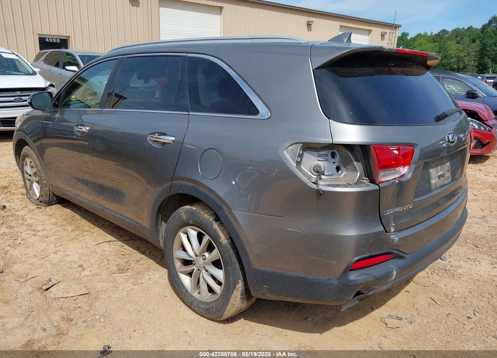 2016 KIA SORENTO VIN: 5XYPG4A38GG005588
