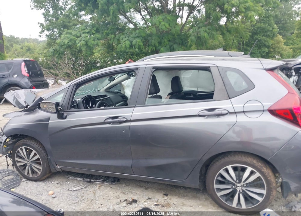 2018 HONDA FIT VIN: 3HGGK5H97JM734000