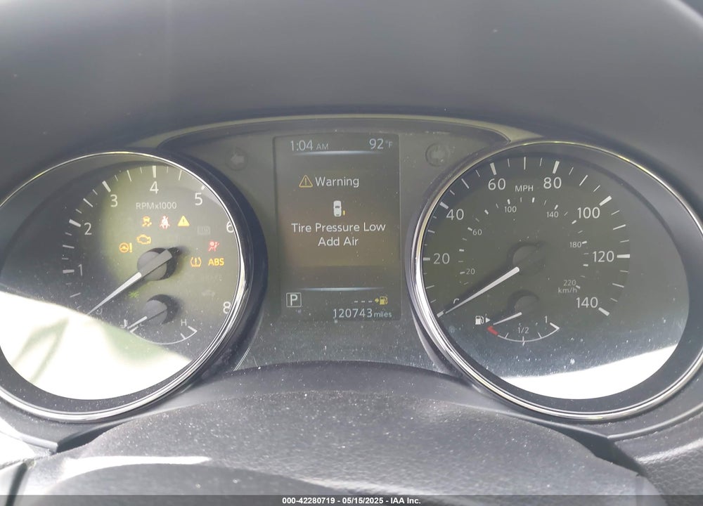 2017 NISSAN ROGUE VIN: JN8AT2MT0HW134631