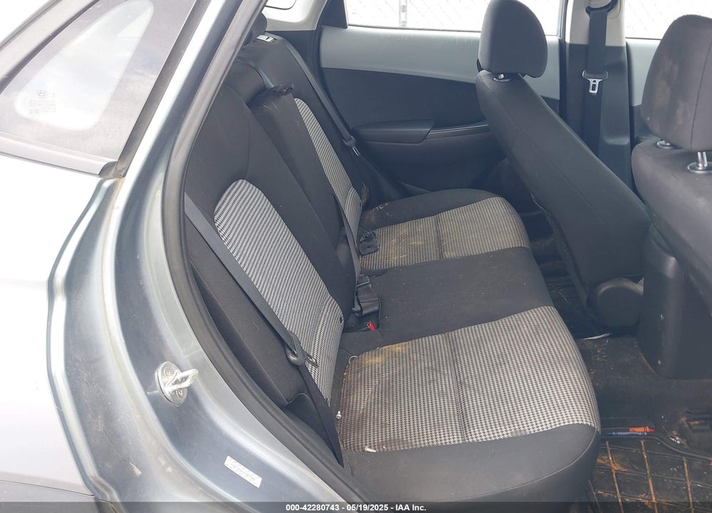2021 HYUNDAI KONA SE VIN: KM8K12AA1MU657909