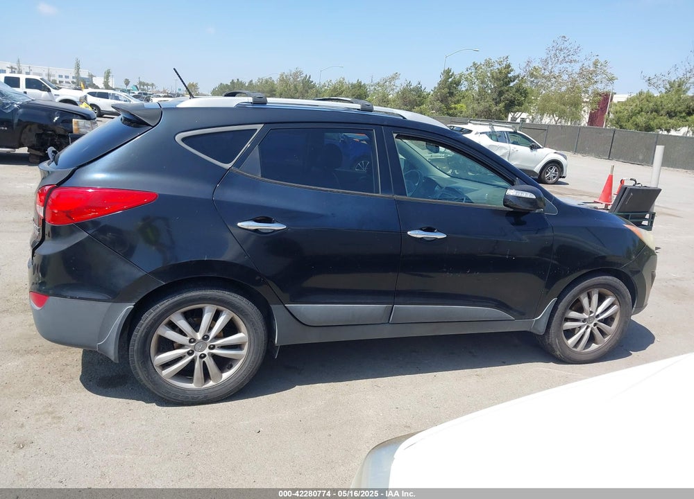 2011 HYUNDAI TUCSON LIMITED VIN: KM8JU3AC9BU207917
