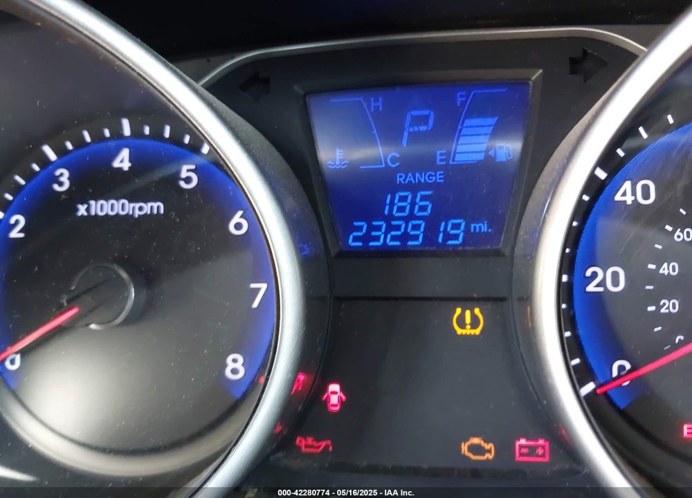 2011 HYUNDAI TUCSON LIMITED VIN: KM8JU3AC9BU207917