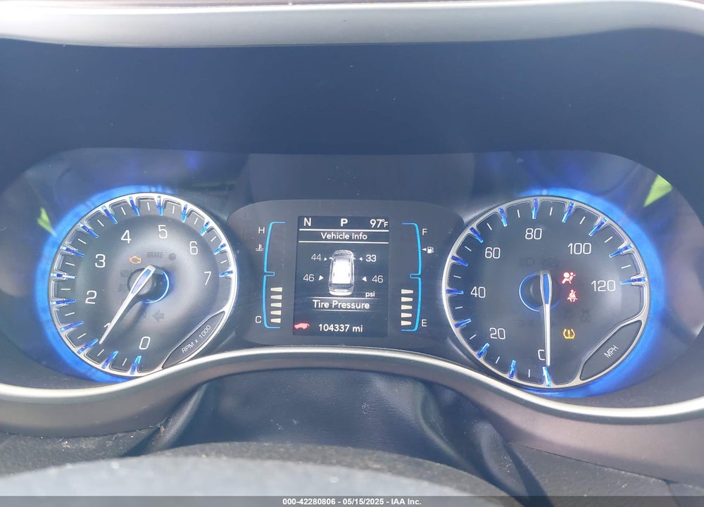 2017 CHRYSLER PACIFICA TOURING L VIN: 2C4RC1BGXHR529987