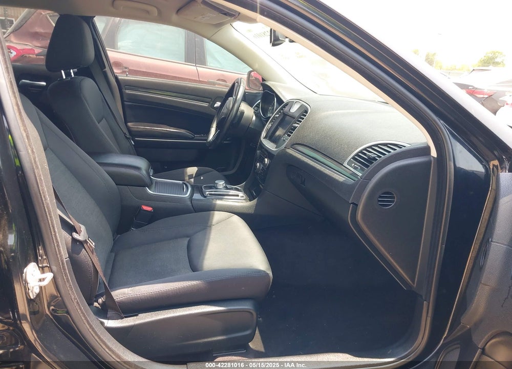 2018 CHRYSLER 300 VIN: 2C3CCAAG7JH342245
