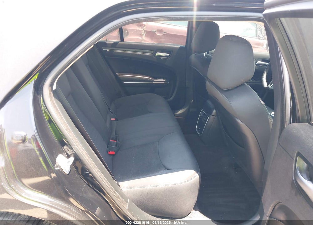 2018 CHRYSLER 300 VIN: 2C3CCAAG7JH342245