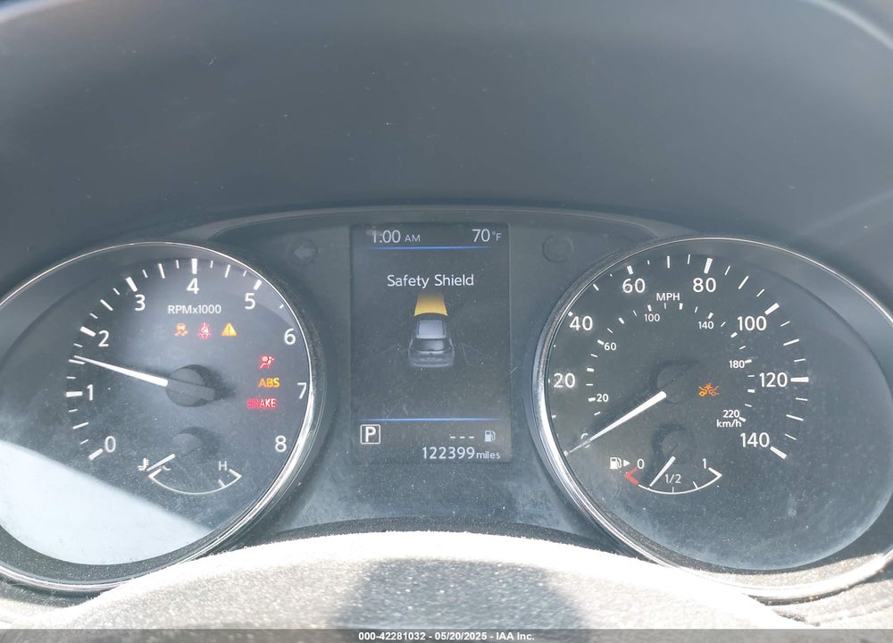 2018 NISSAN ROGUE VIN: KNMAT2MT1JP615550