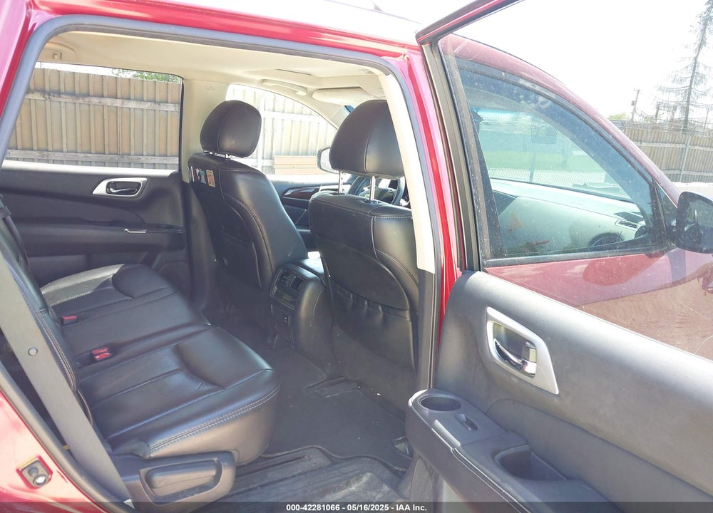 2015 NISSAN PATHFINDER PLATINUM VIN: 5N1AR2MM1FC707940