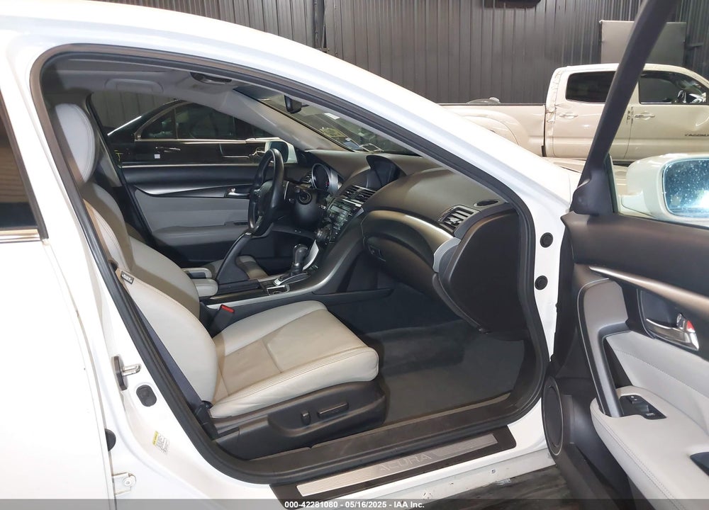 2013 ACURA TL VIN: 19UUA9F74DA003069