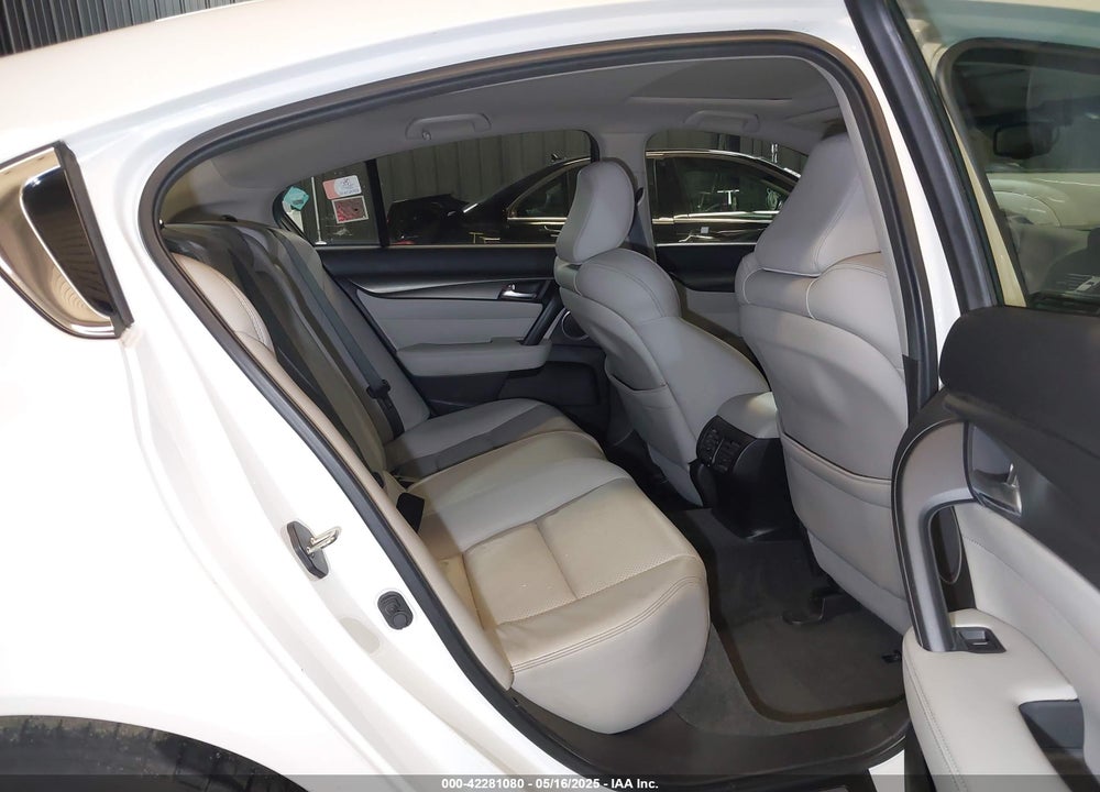 2013 ACURA TL VIN: 19UUA9F74DA003069