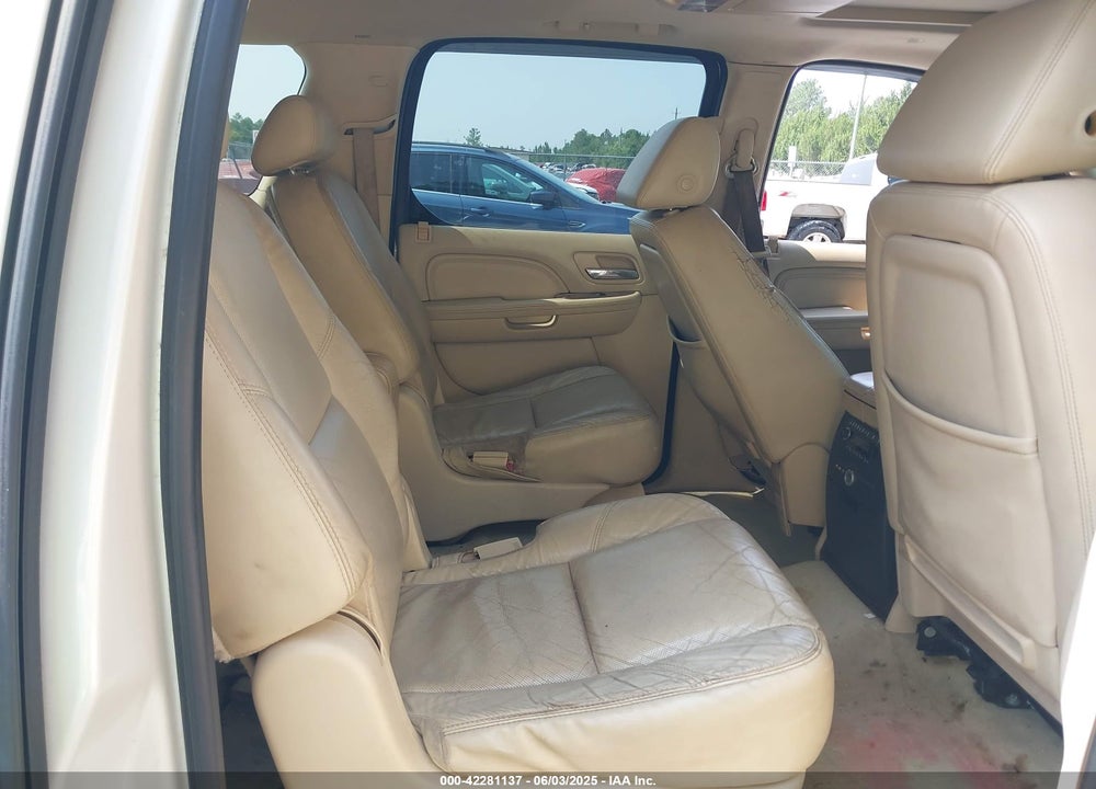 2008 CADILLAC ESCALADE ESV STANDARD VIN: 1GYFK668X8R172753