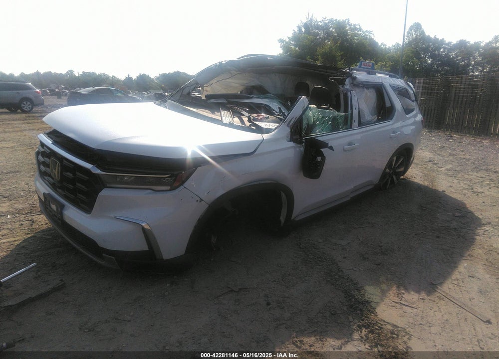 2024 HONDA PILOT TOURING VIN: 5FNYG1H70RB038106