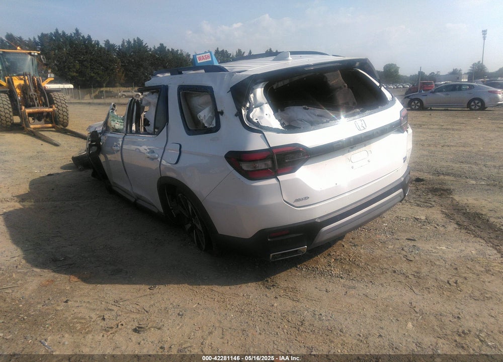 2024 HONDA PILOT TOURING VIN: 5FNYG1H70RB038106