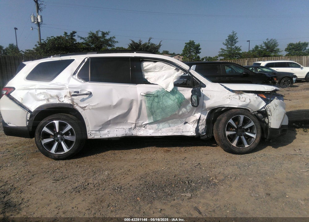 2024 HONDA PILOT TOURING VIN: 5FNYG1H70RB038106