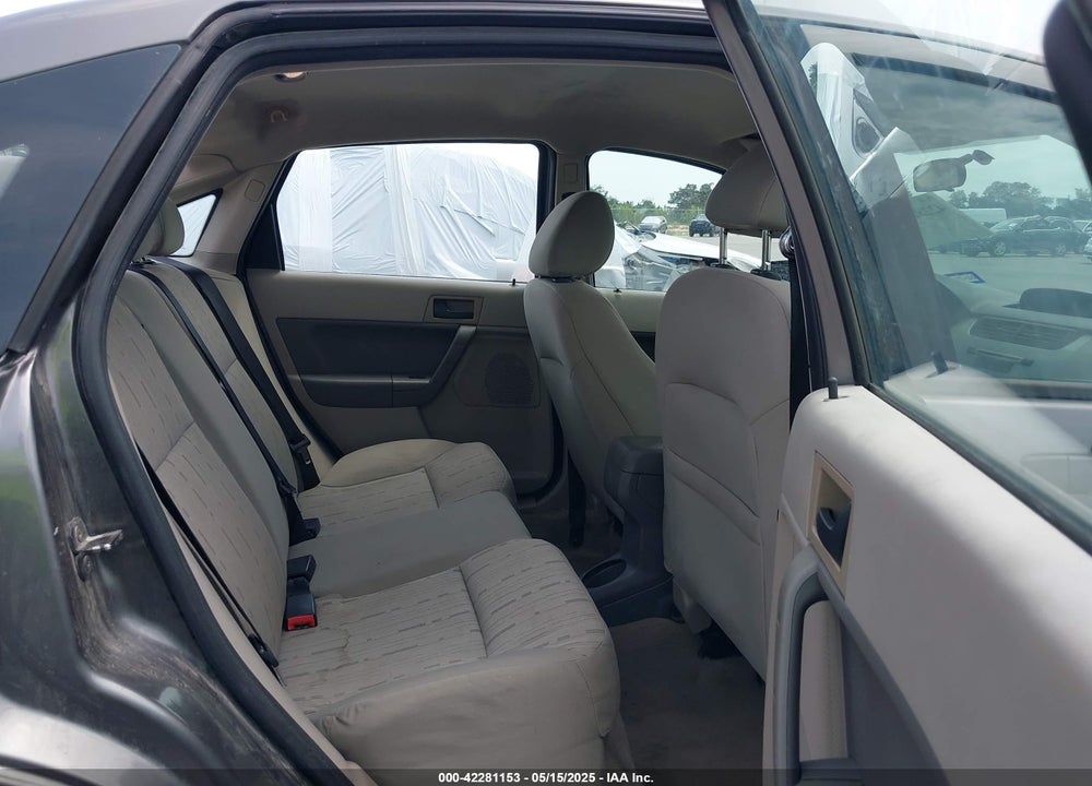 2010 FORD FOCUS SE VIN: 1FAHP3FN9AW282209