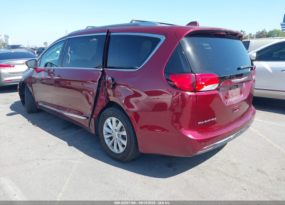2018 CHRYSLER PACIFICA TOURING L VIN: 2C4RC1BG5JR119605