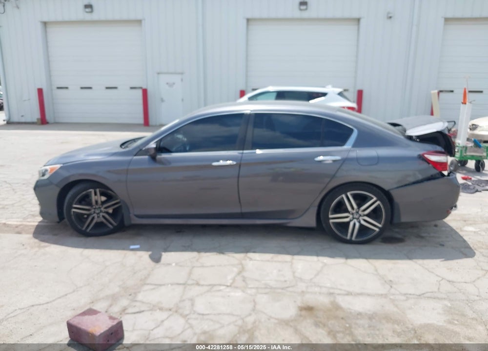 2017 HONDA ACCORD VIN: 1HGCR2F57HA180215