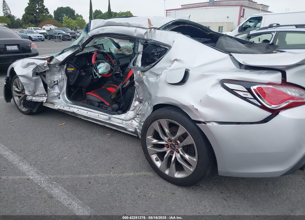 2014 HYUNDAI GENESIS VIN: KMHHU6KJ1EU113371