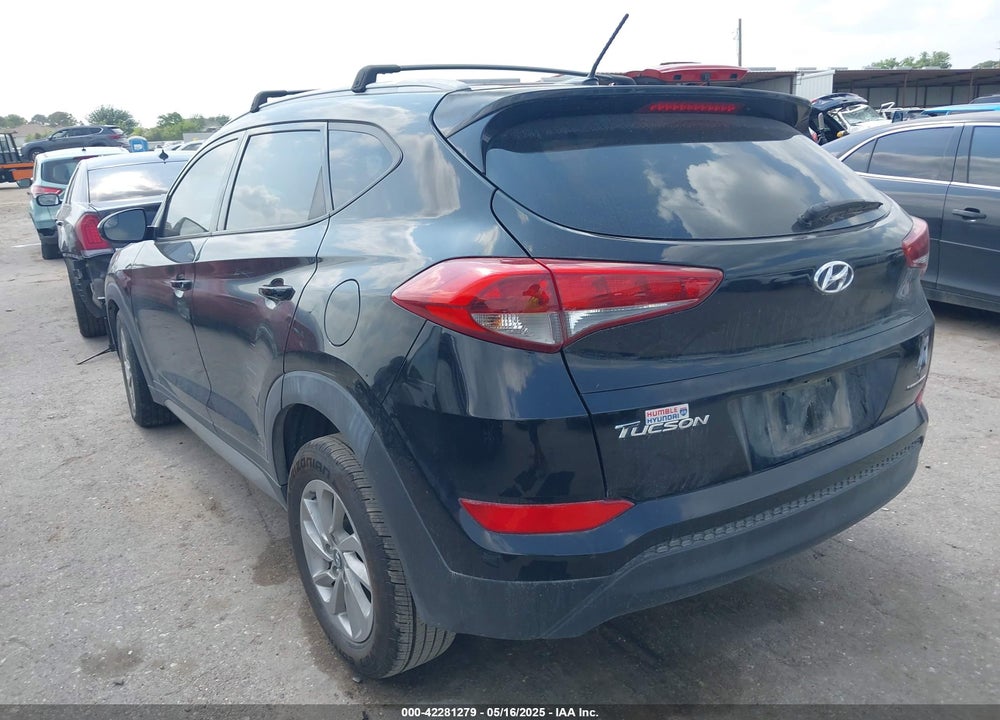 2017 HYUNDAI TUCSON VIN: KM8J33A41HU299397