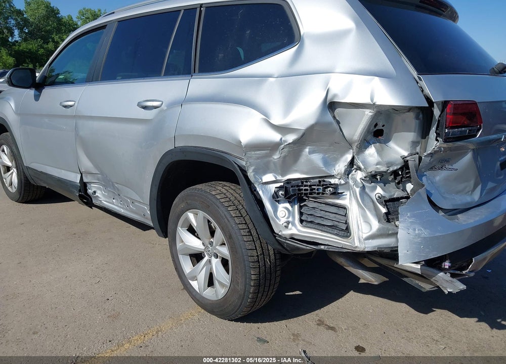 2019 VOLKSWAGEN ATLAS VIN: 1V2UR2CA2KC557449