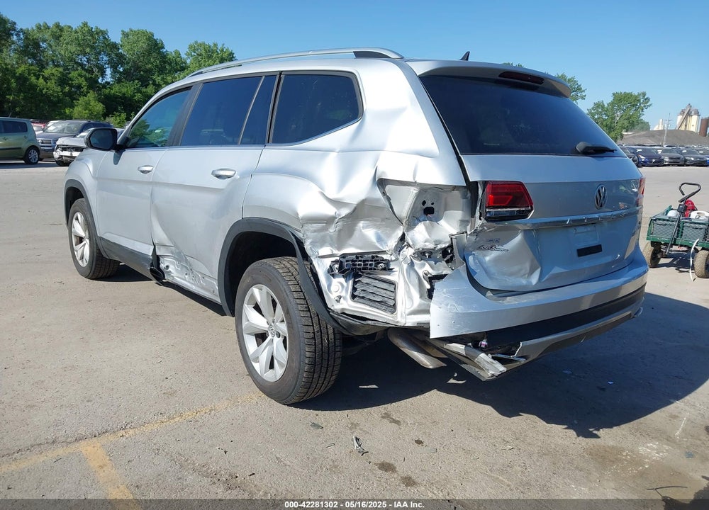 2019 VOLKSWAGEN ATLAS VIN: 1V2UR2CA2KC557449
