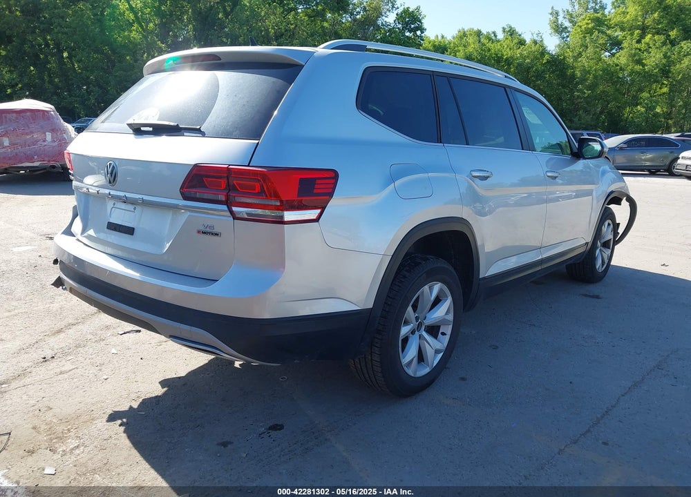 2019 VOLKSWAGEN ATLAS VIN: 1V2UR2CA2KC557449