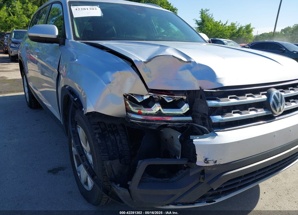 2019 VOLKSWAGEN ATLAS VIN: 1V2UR2CA2KC557449