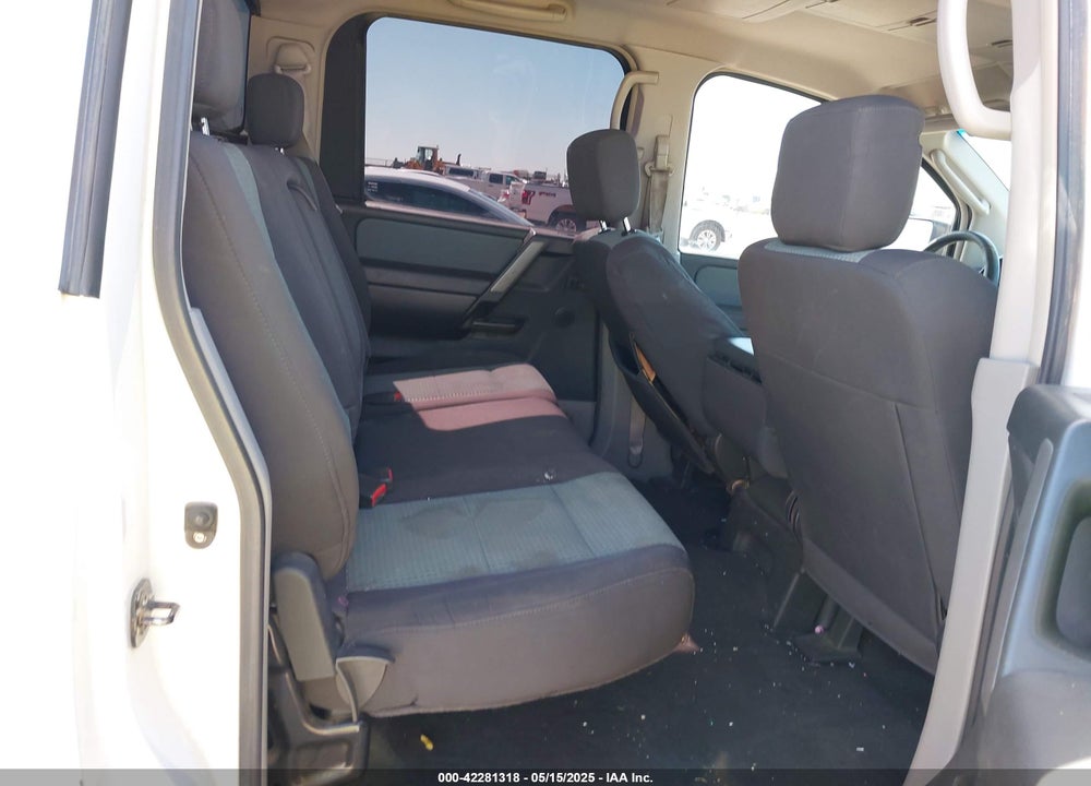 2004 NISSAN TITAN SE VIN: 1N6AA07B14N528418