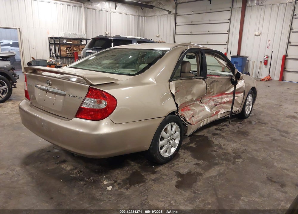 2004 TOYOTA CAMRY XLE VIN: 4T1BE30K14U889902