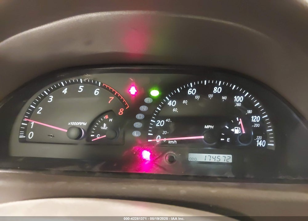 2004 TOYOTA CAMRY XLE VIN: 4T1BE30K14U889902