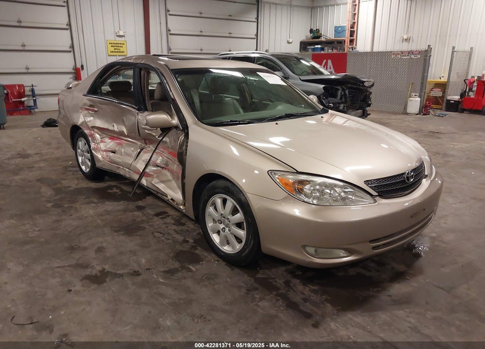 2004 TOYOTA CAMRY XLE VIN: 4T1BE30K14U889902