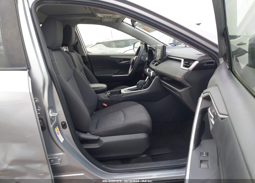 2019 TOYOTA RAV4 VIN: JTMP1RFV9KD506103