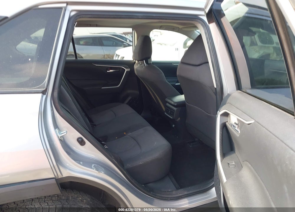 2019 TOYOTA RAV4 VIN: JTMP1RFV9KD506103