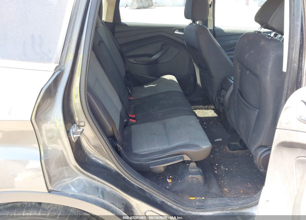 2016 FORD ESCAPE VIN: 1FMCU0GX2GUB33877